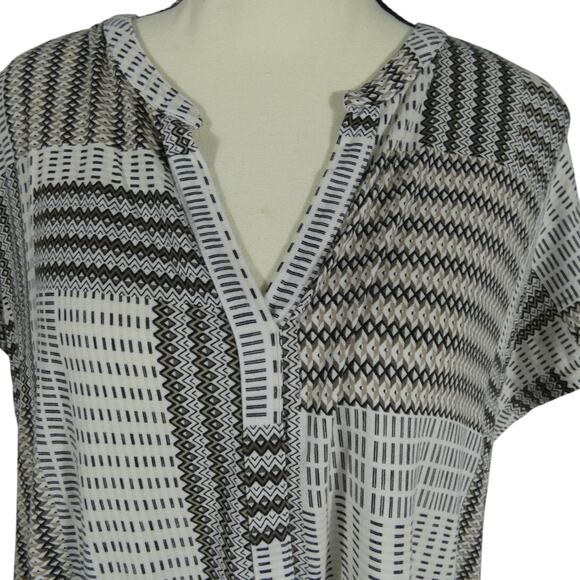 Dana Buchman XL Blouse V-Neck Rayon Geometric Design Casual Artsy Festival - Picture 2 of 8